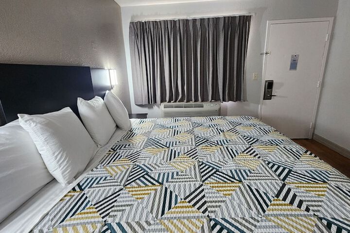 Motel 6 Conroe TX