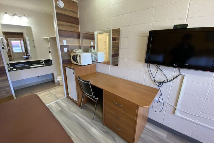 Room 12 of 30