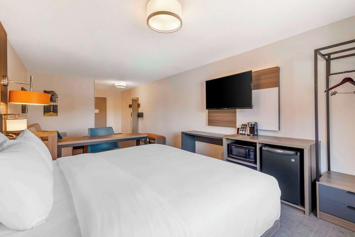 Room 20 of 29
