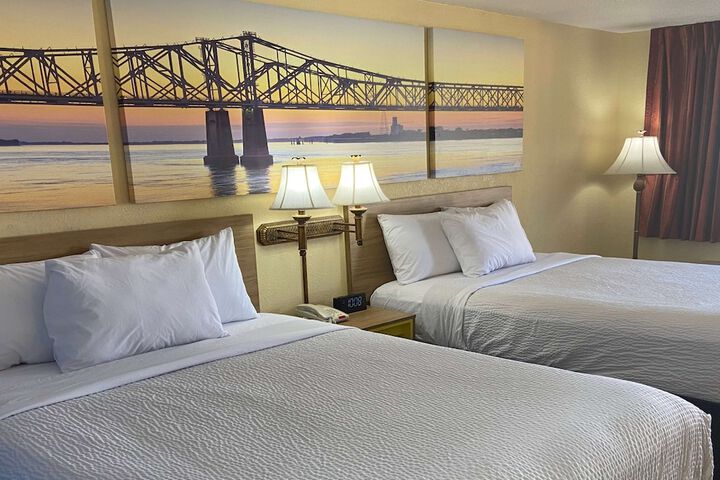 Room 15 of 16