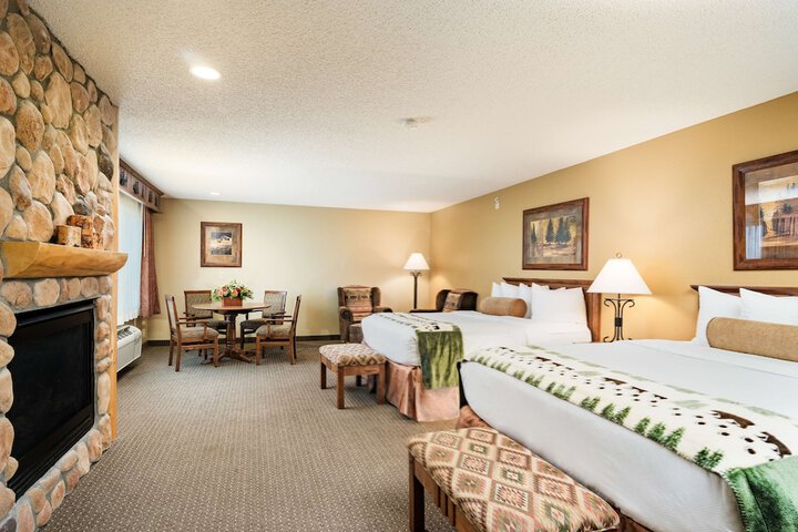 Room 40 of 61
