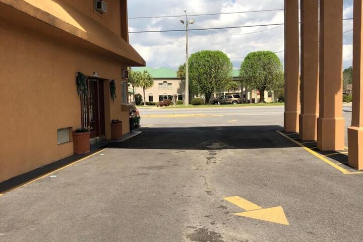 Property Grounds 51 of 51