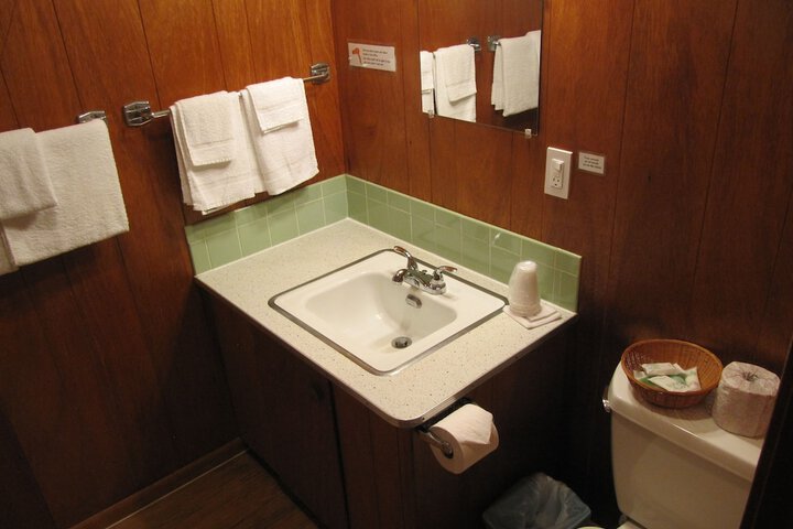 Room 93 of 154