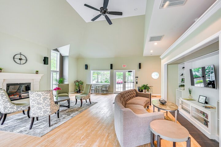1 Mi to Mohegan Sun: Studio w / Pool Access