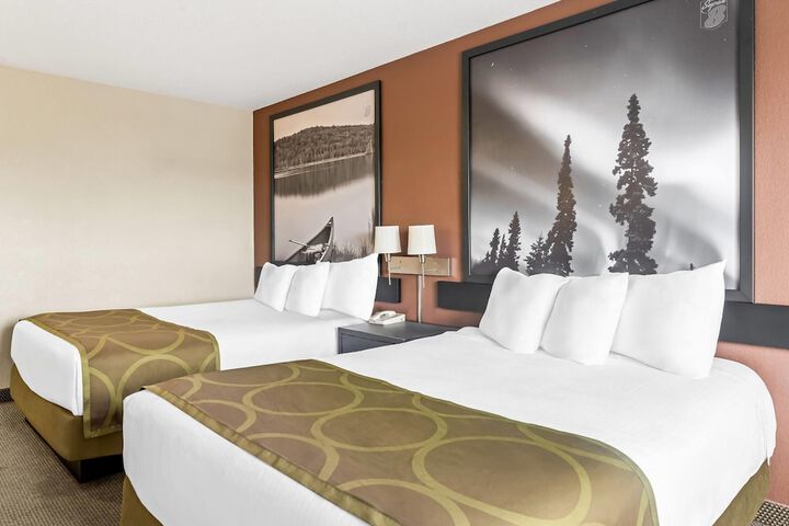 Super 8 by Wyndham Meadow Lake