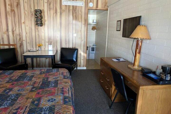 Room 28 of 52