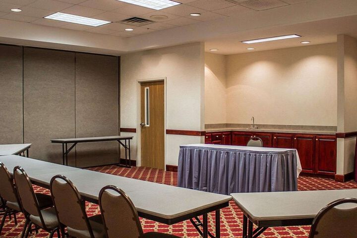 Quality Inn & Suites Bellville - Mansfield