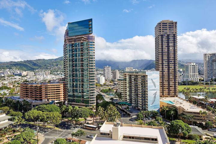 DoubleTree by Hilton Hotel Alana - Waikiki Beach