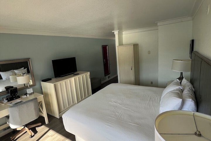 River House Inn a Baymont by Wyndham