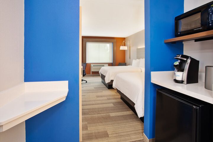Room 16 of 44