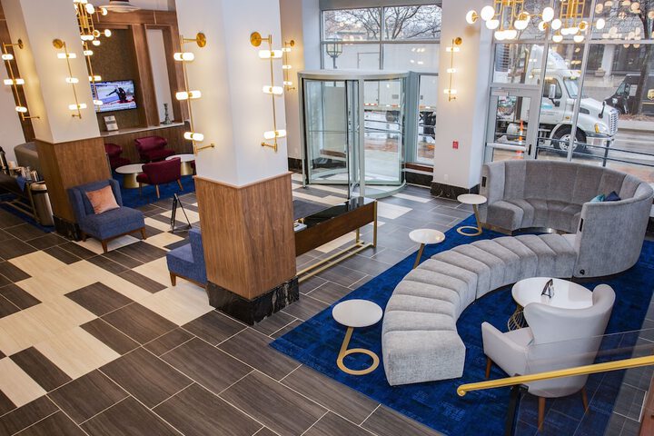 BLU-Tique Akron, a Tribute Portfolio Hotel