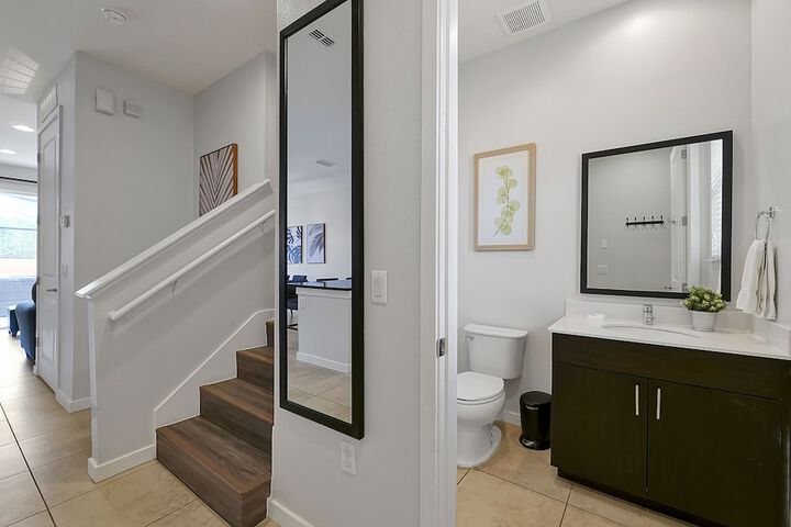 Regal Oaks Resort Vacation Townhomes by IDILIQ