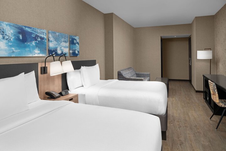 Room 9 of 42