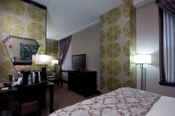 The Giacomo Niagara Falls NY an Ascend Collection Hotel
