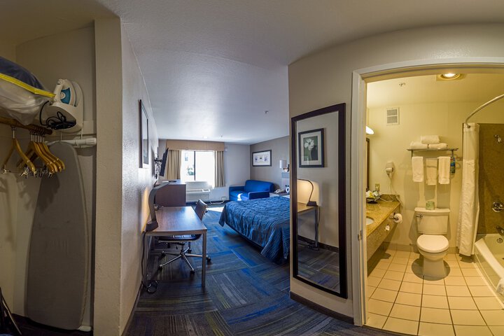 Room 32 of 52