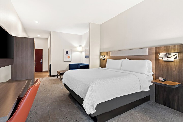 Holiday Inn Express & Suites Perry by IHG