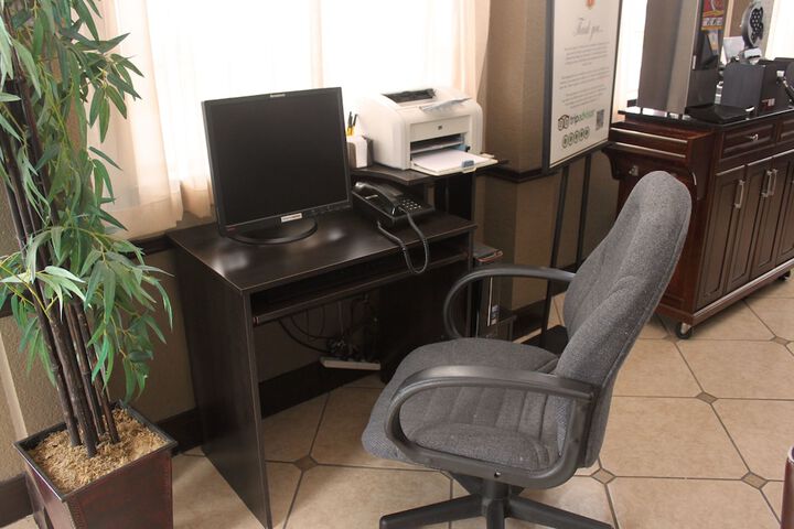 Business Center 14 of 14