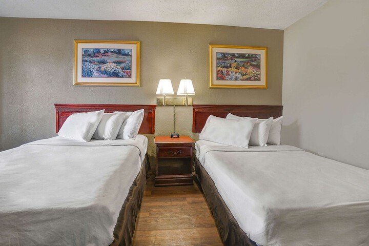 Room 12 of 29