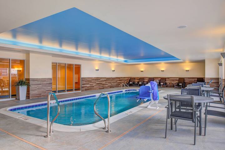 Fairfield Inn & Suites St. Louis Westport