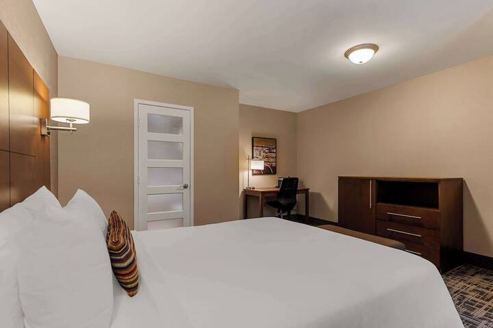 Room 39 of 60