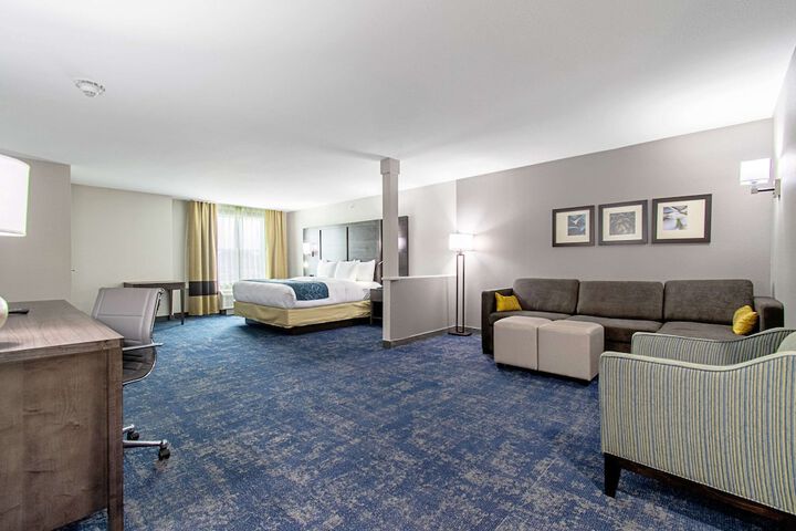Comfort Suites Humble Houston IAH