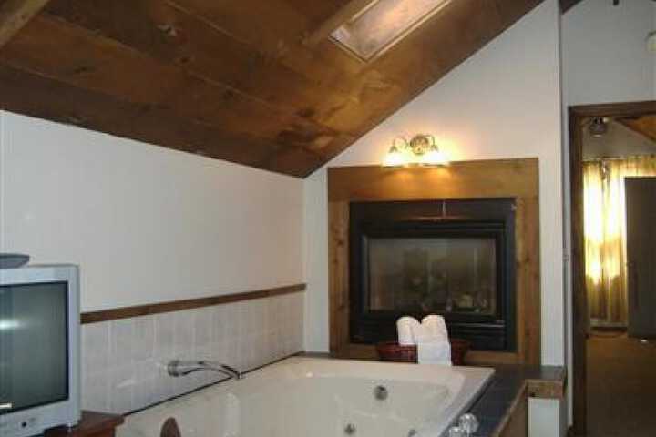 Sturbridge Country Inn