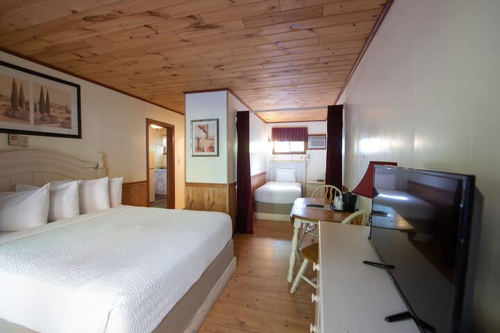 Room 124 of 203