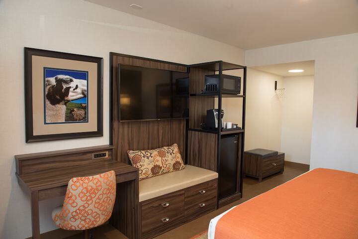Room 17 of 27