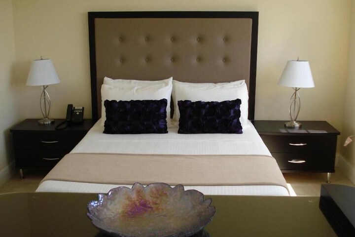 Room 70 of 128