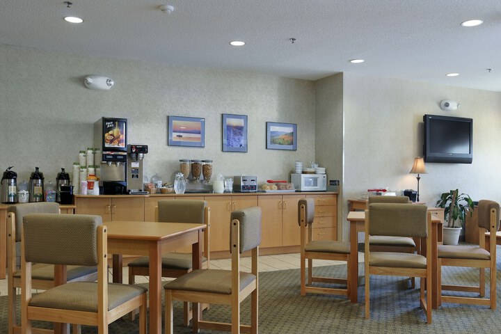 Breakfast/Coffee Service 47 of 50
