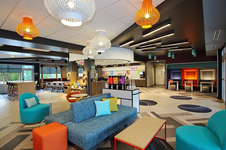 Hotel Interior 14 of 38