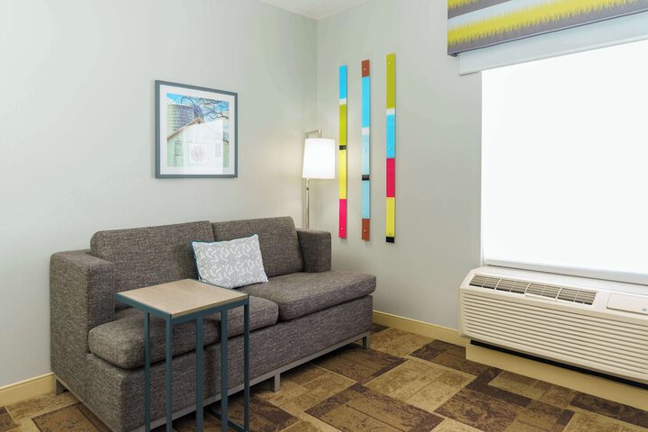 Hampton Inn Garden City
