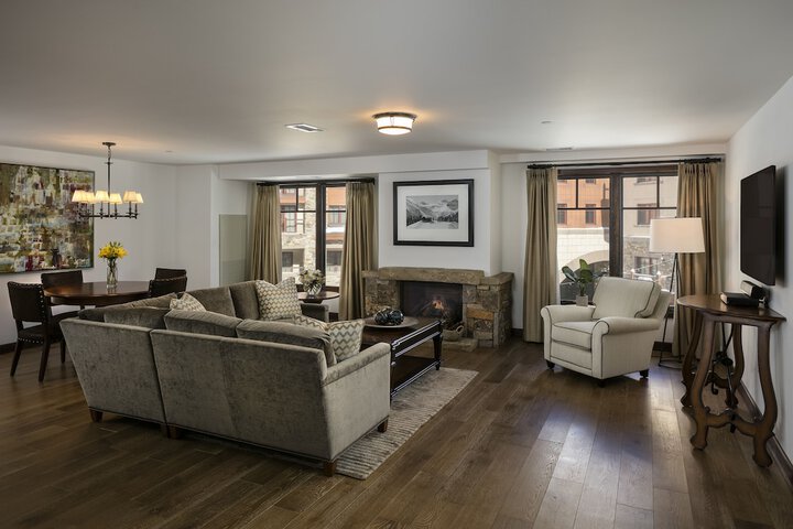 Madeline Hotel & Residences Auberge Collection