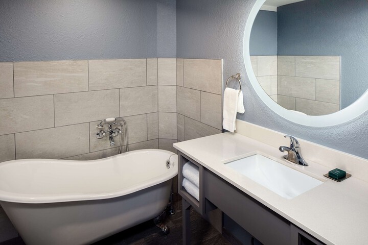 DoubleTree by Hilton Phoenix Mesa