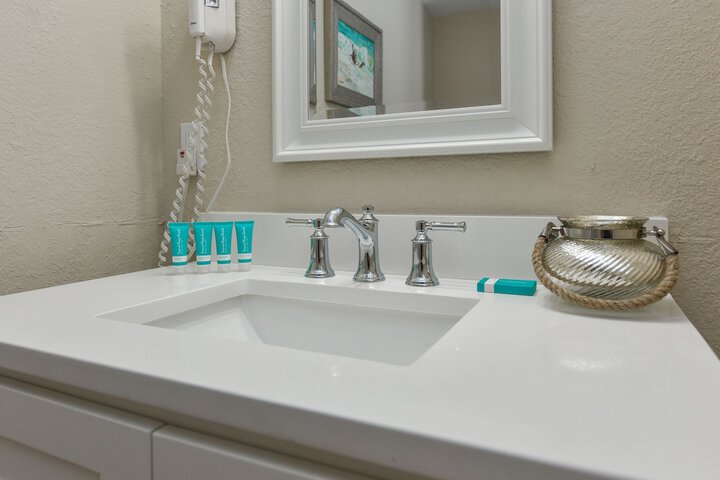 Room 205 of 290