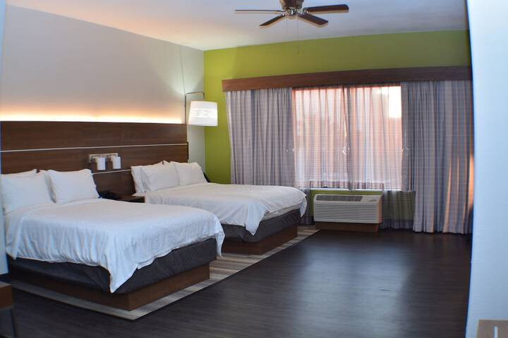 Room 15 of 42
