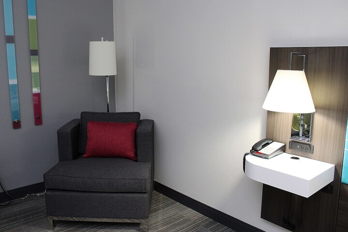 Room 15 of 26