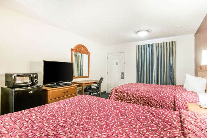 Room 8 of 23