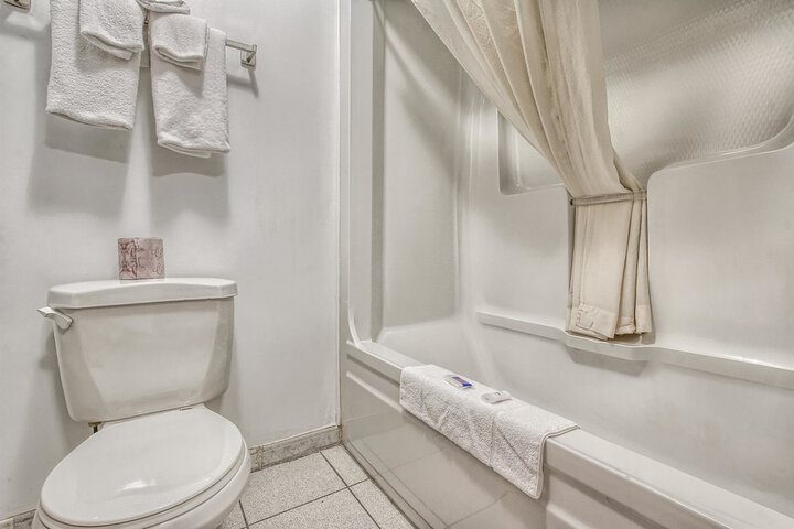 Room 8 of 29