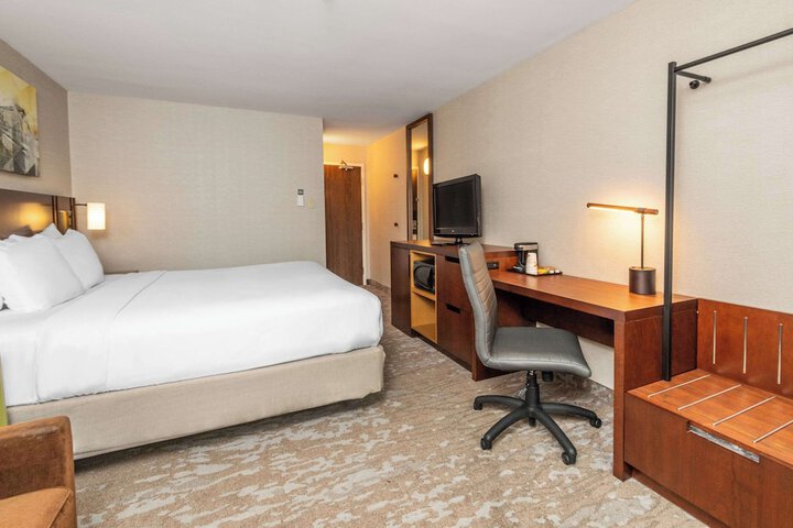 Room 19 of 41