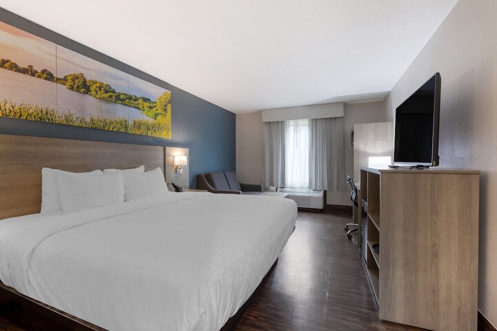 Room 28 of 46