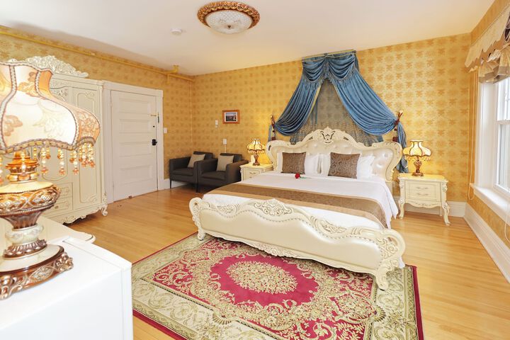 Room 84 of 252