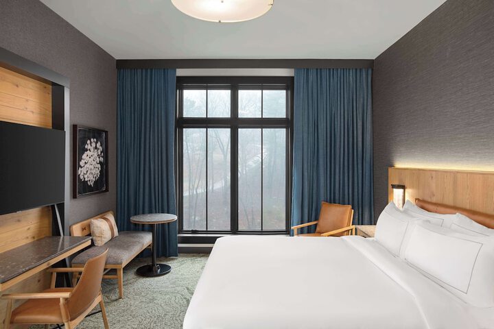 Room 61 of 227