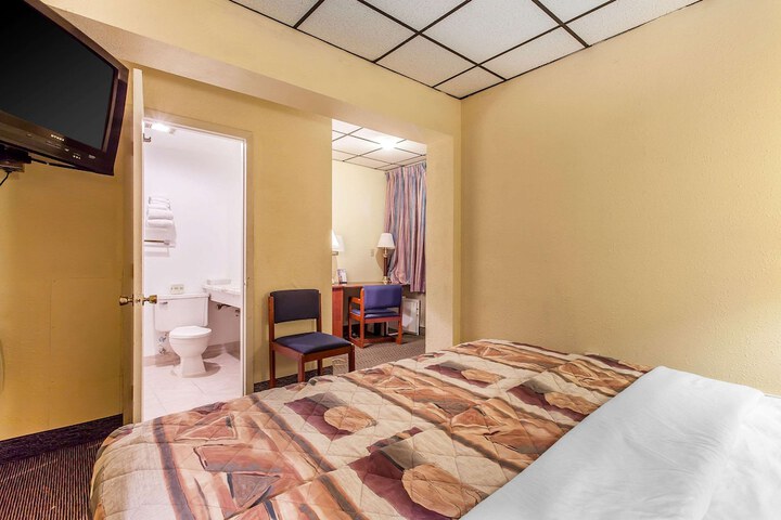 Room 21 of 44