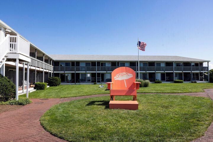 Hotel 2 of 82