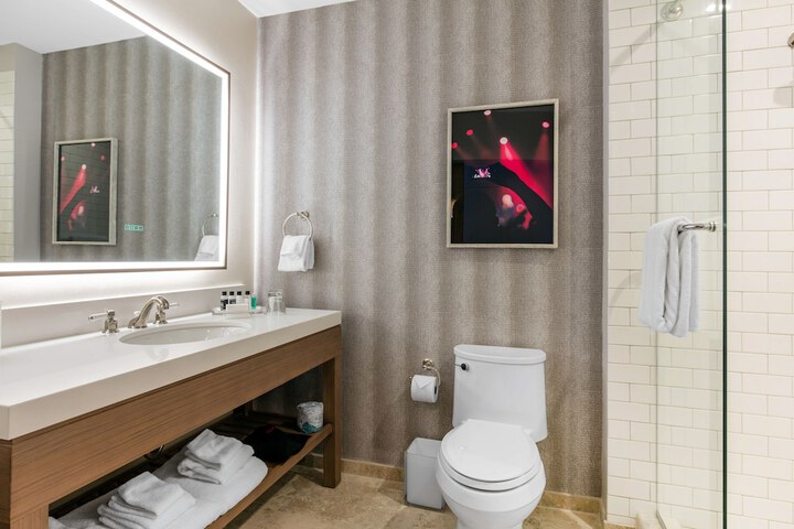 Room 21 of 86