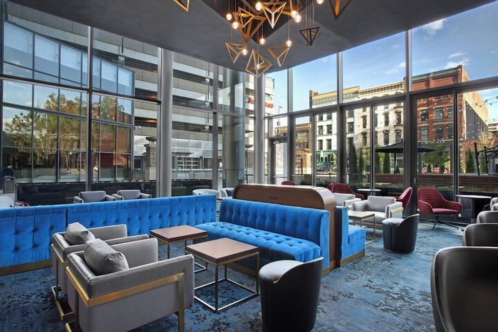 Lounge 60 of 65