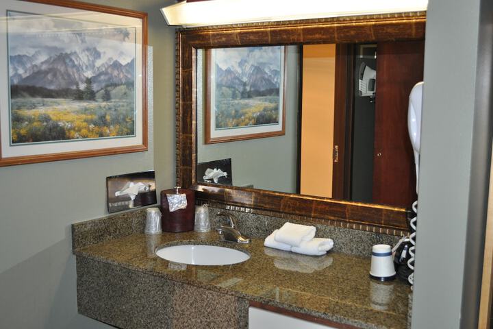 Room 14 of 32