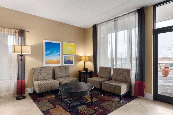 Hotel Interior 10 of 38