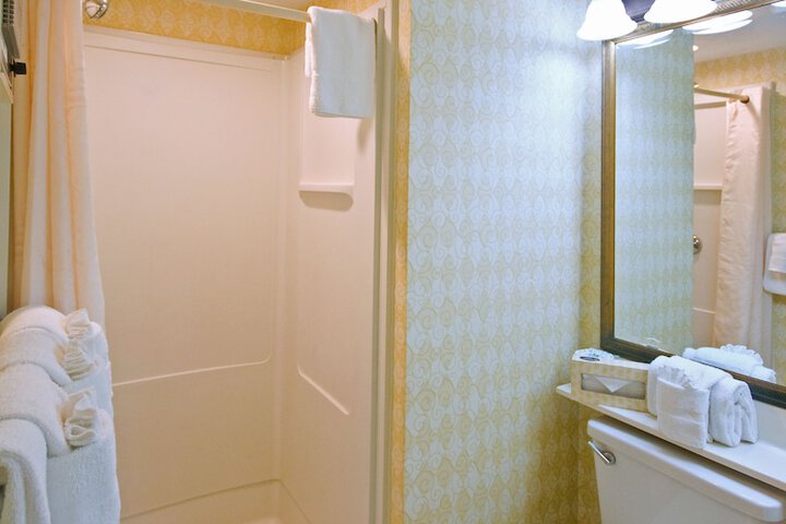 Room 35 of 66
